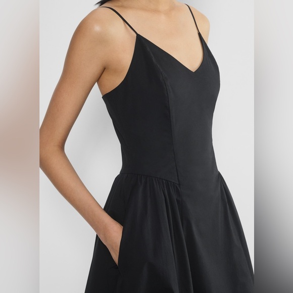 Aritzia Dresses & Skirts - Aritizia Babaton Technique Poplin Dress